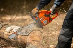 Husqvarna 970709038 445S 50.2cc 18-Inch Gas Chainsaw w/ X-Torq Engine & Smart Start - HUS 970709038