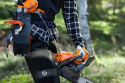 Husqvarna 970709038 445S 50.2cc 18-Inch Gas Chainsaw w/ X-Torq Engine & Smart Start - HUS 970709038