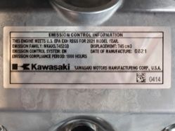 Kawasaki FD750D-S00S 750cc 1-1/8" x 3-15/16" 25hp Liquid Cooled Engine w/ Muffler - KAW FD750D-RS00S