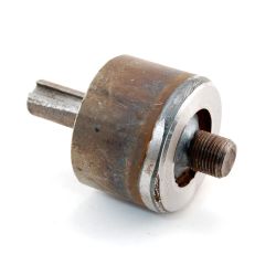 MTD IH-489389-R1 Spindle 