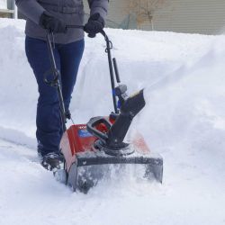 Toro 38473 18" Electric Start Power Clear 518 ZE Snowblower - TOR 38473