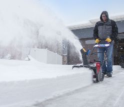 Toro 39901T 60V MAX 21" Power Clear e21 Battery-Powered Snow Blower - Bare Tool - TOR 39901T